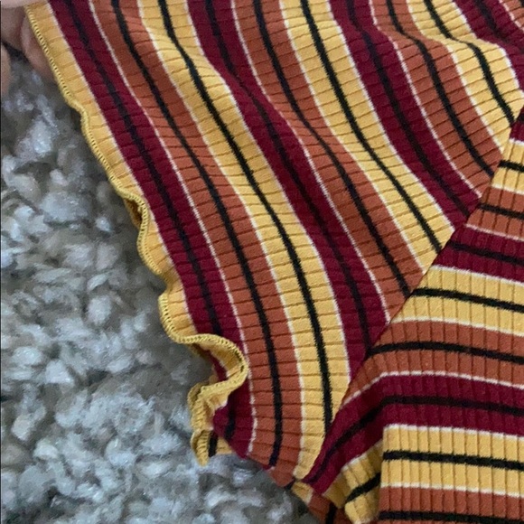 Stripped Lettuce Trim Rib-knit Top - Picture 3 of 3